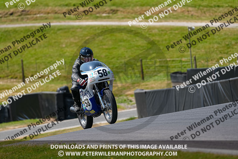 cadwell park;cadwell park photographs;cadwell trackday photographs;enduro digital images;event digital images;eventdigitalimages;peter wileman photography;racing digital images;trackday digital images;trackday photos